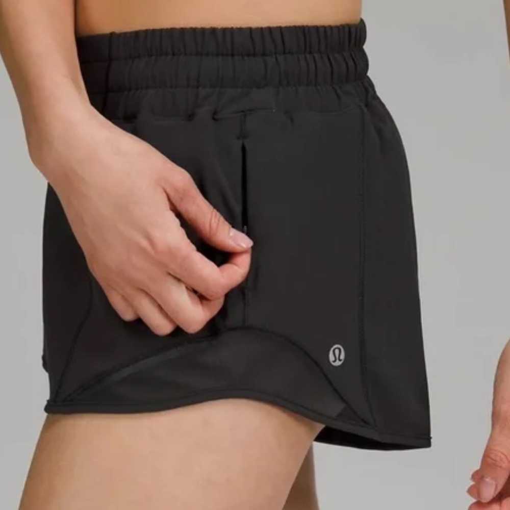 lululemon athletica Black HOTTYHOT 2.5 INCH